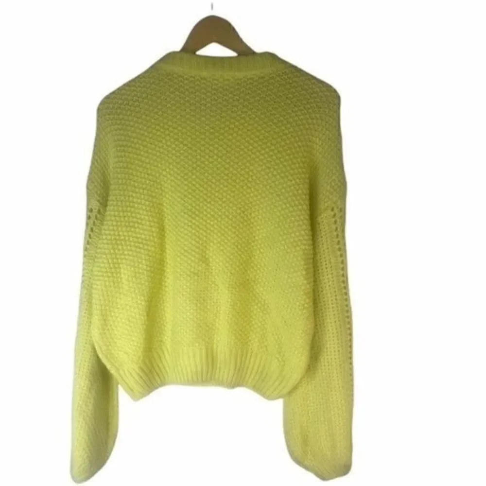 All In Favor Cable Pointelle Yellow Sweater L NWT - Picture 5 of 10